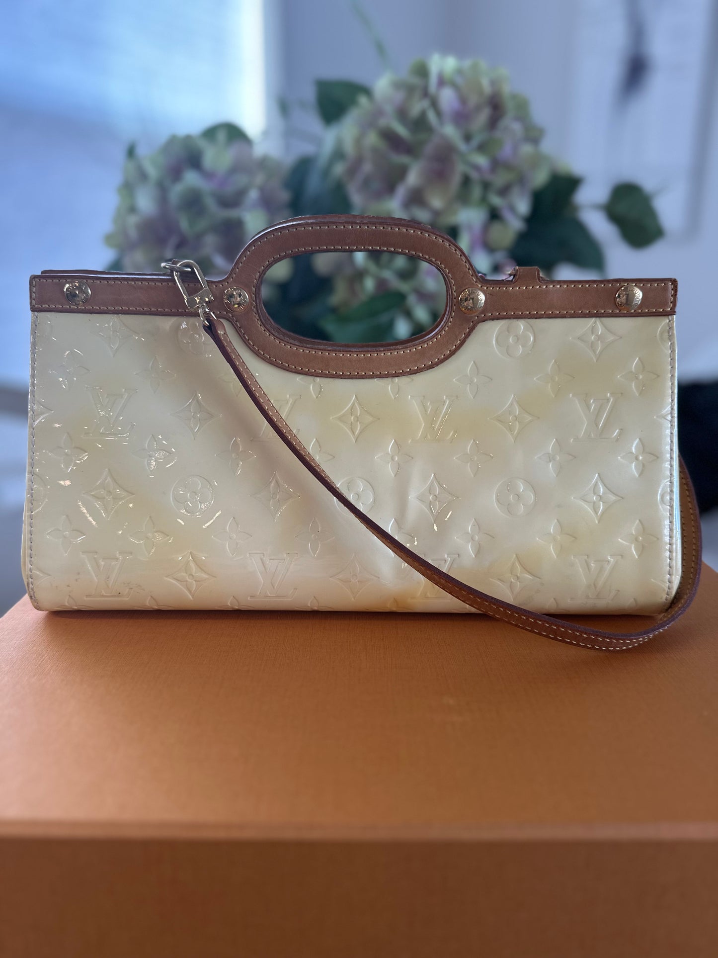 Louis Vuitton Roxbury Drive