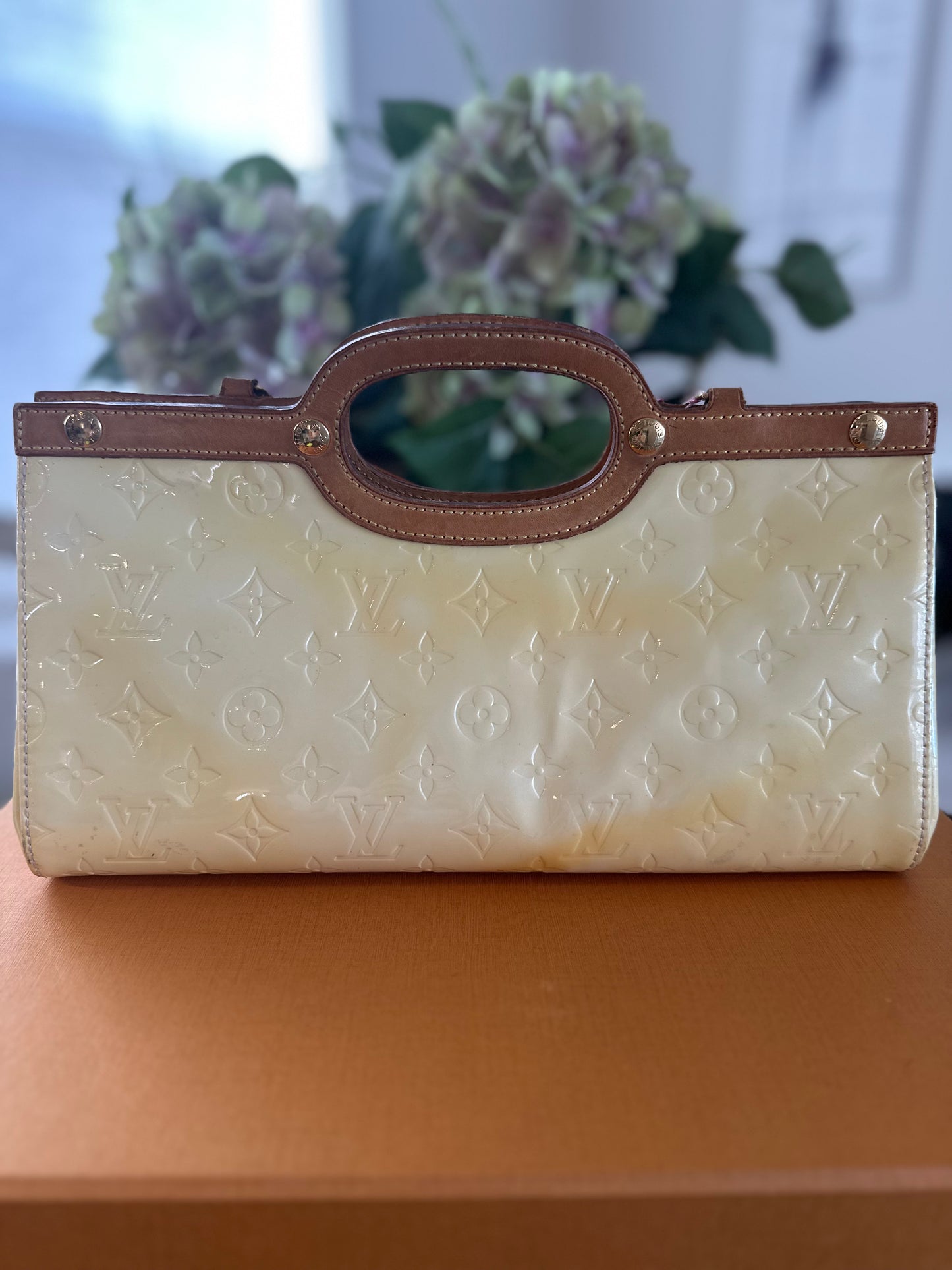 Louis Vuitton Roxbury Drive