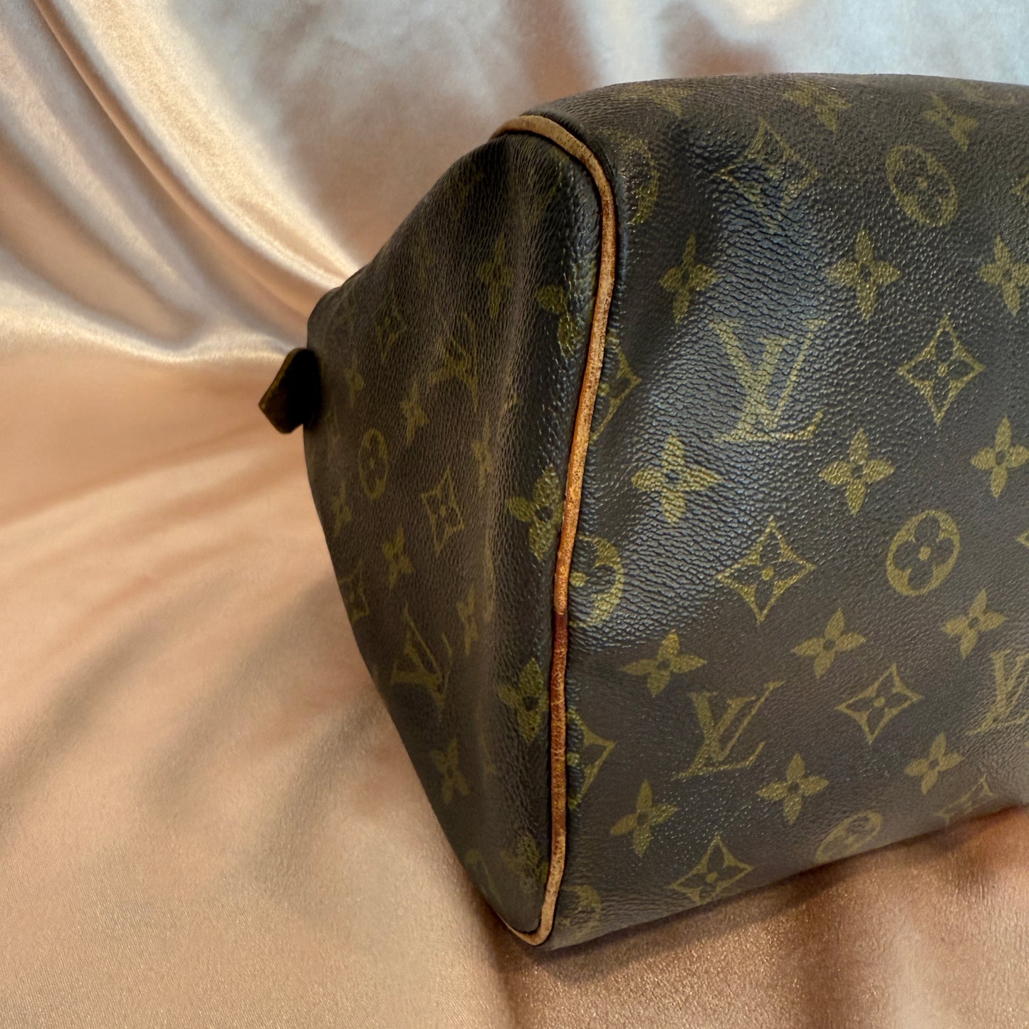 Louis Vuitton Speedy 30
