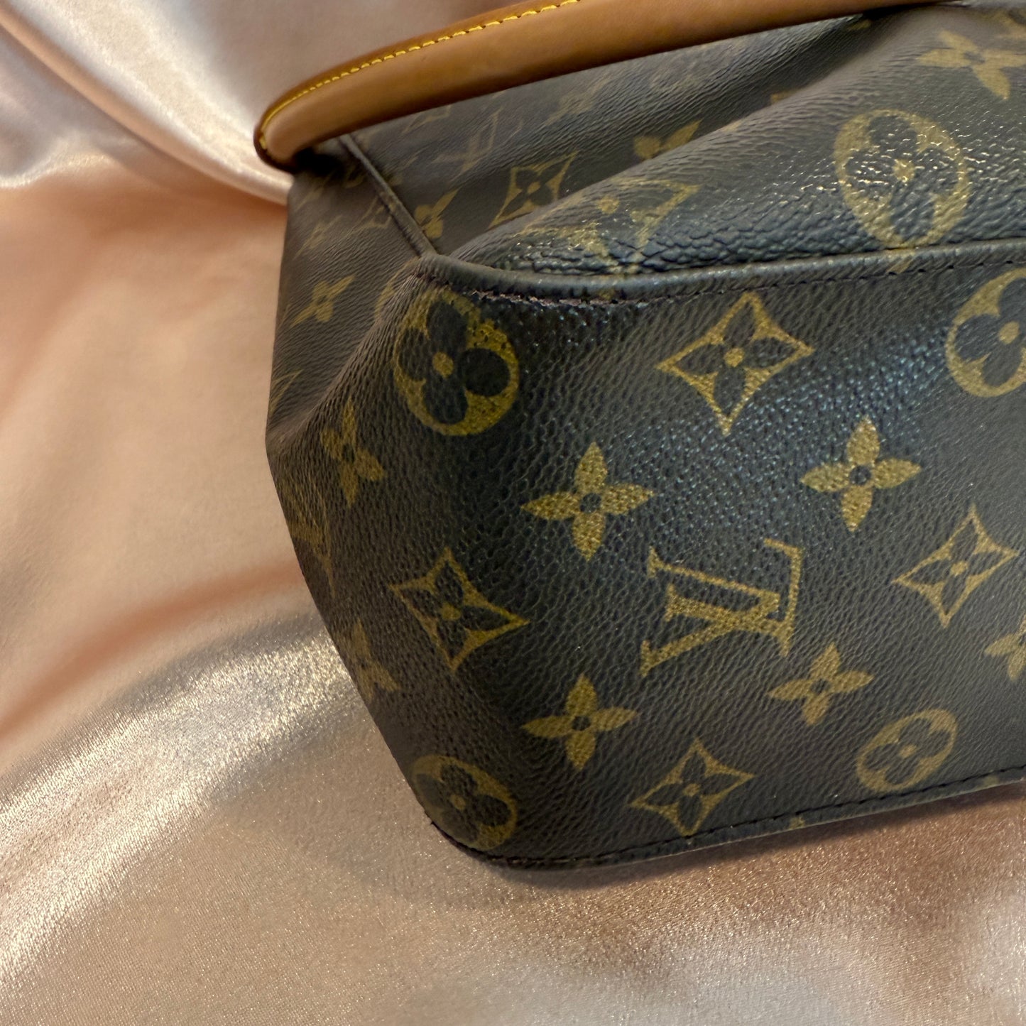 Louis Vuitton Looping GM