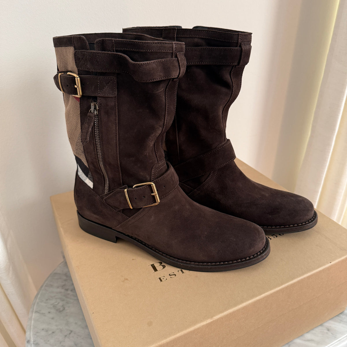 Burberry Novacheck Boots