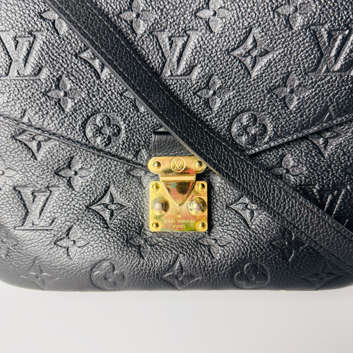Louis Vuitton Pochette Metis Black Empreinte