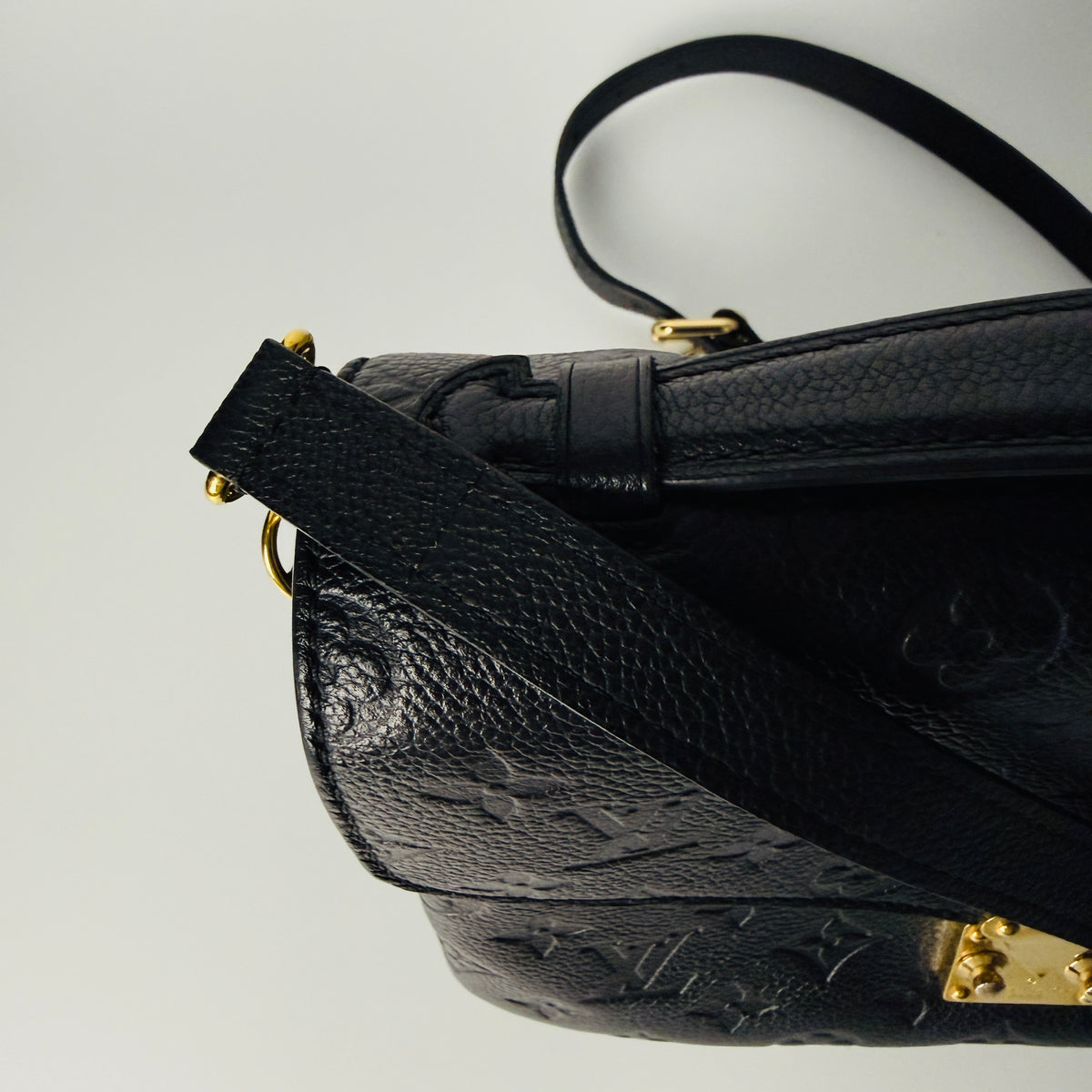 Louis Vuitton Pochette Metis Black Empreinte