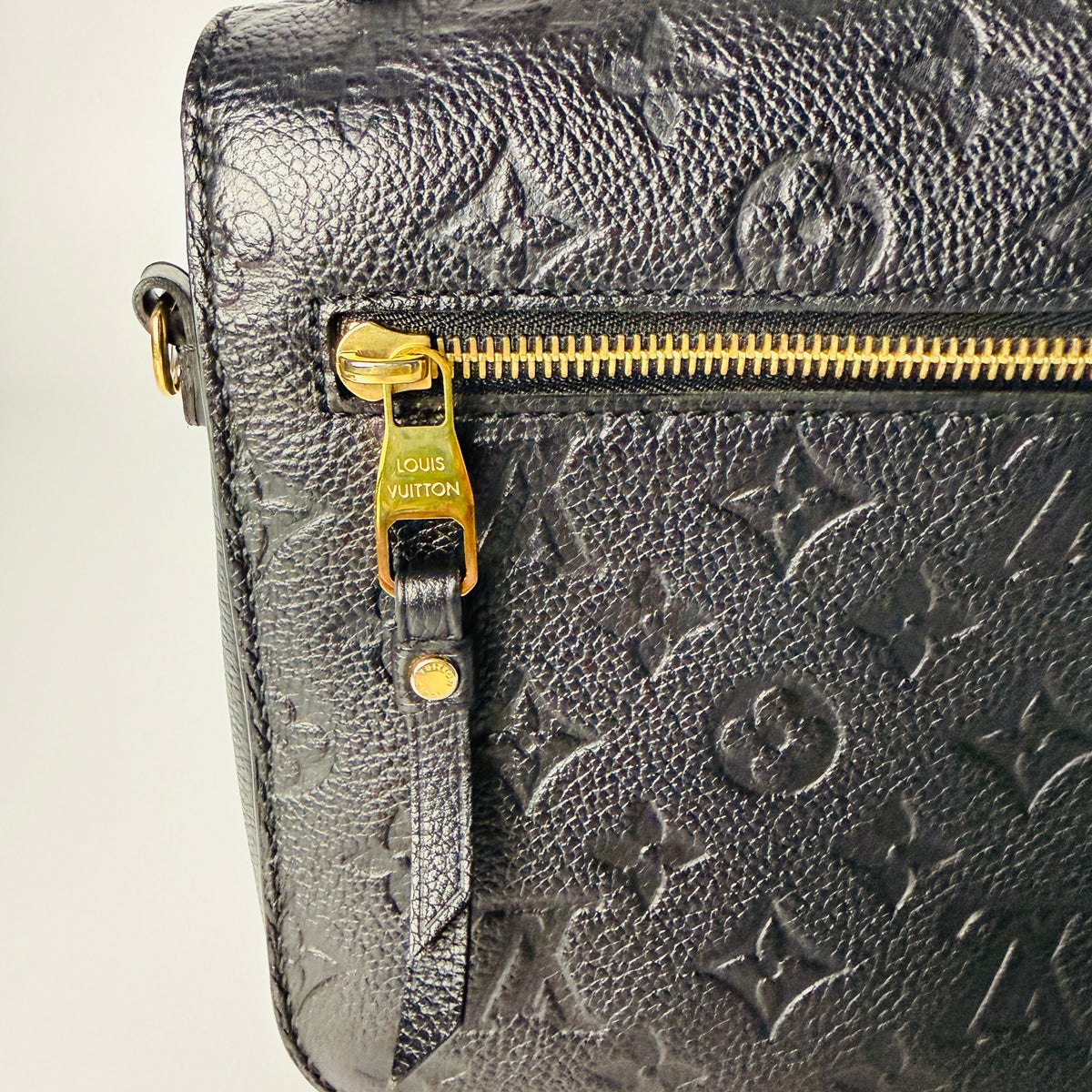 Louis Vuitton Pochette Metis Black Empreinte