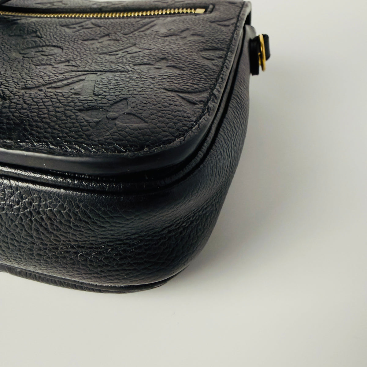 Louis Vuitton Pochette Metis Black Empreinte