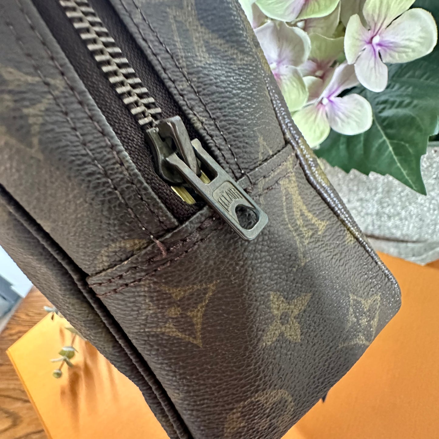 Louis Vuitton Trousse 28