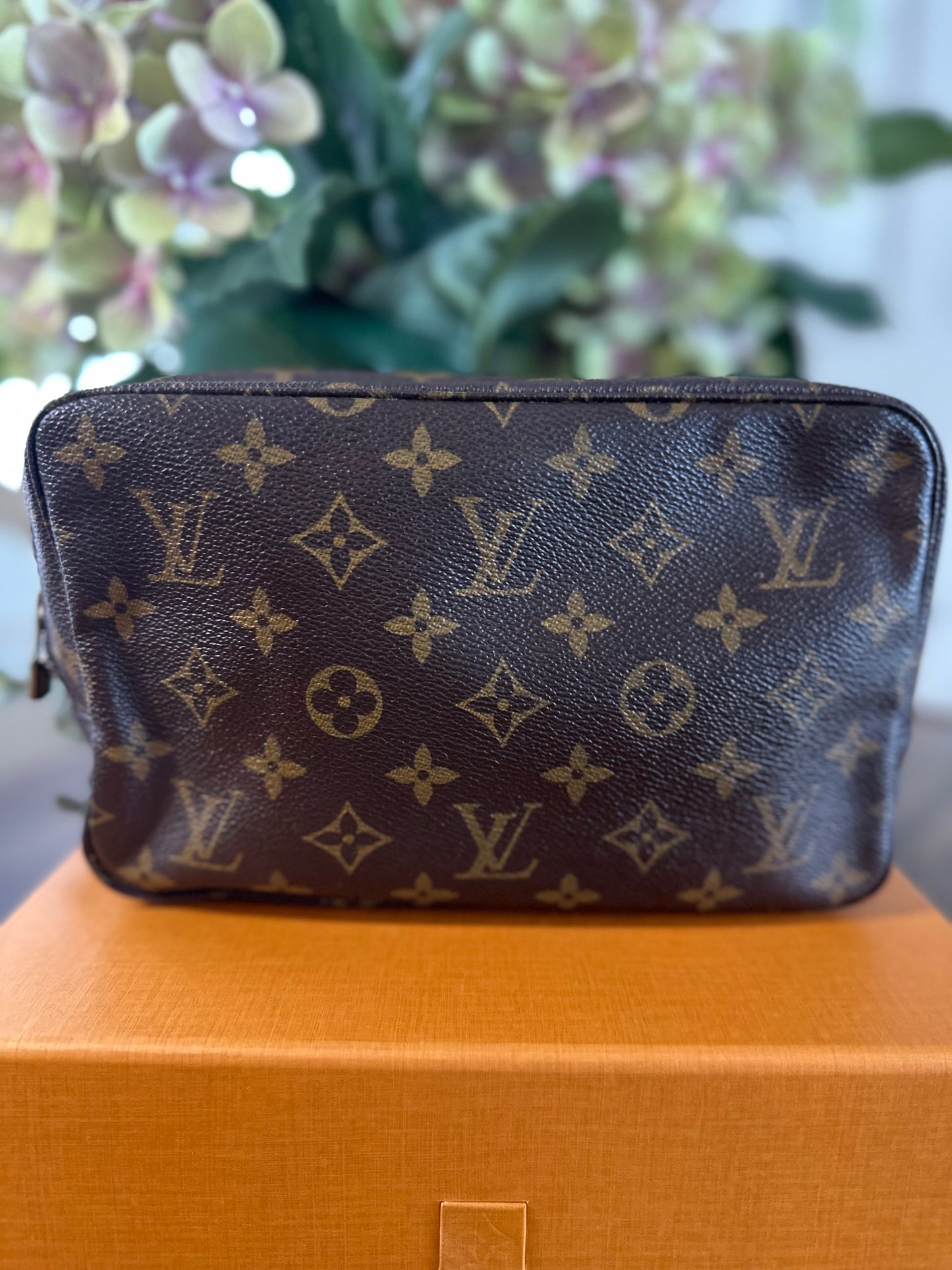 Louis Vuitton Trousse 23