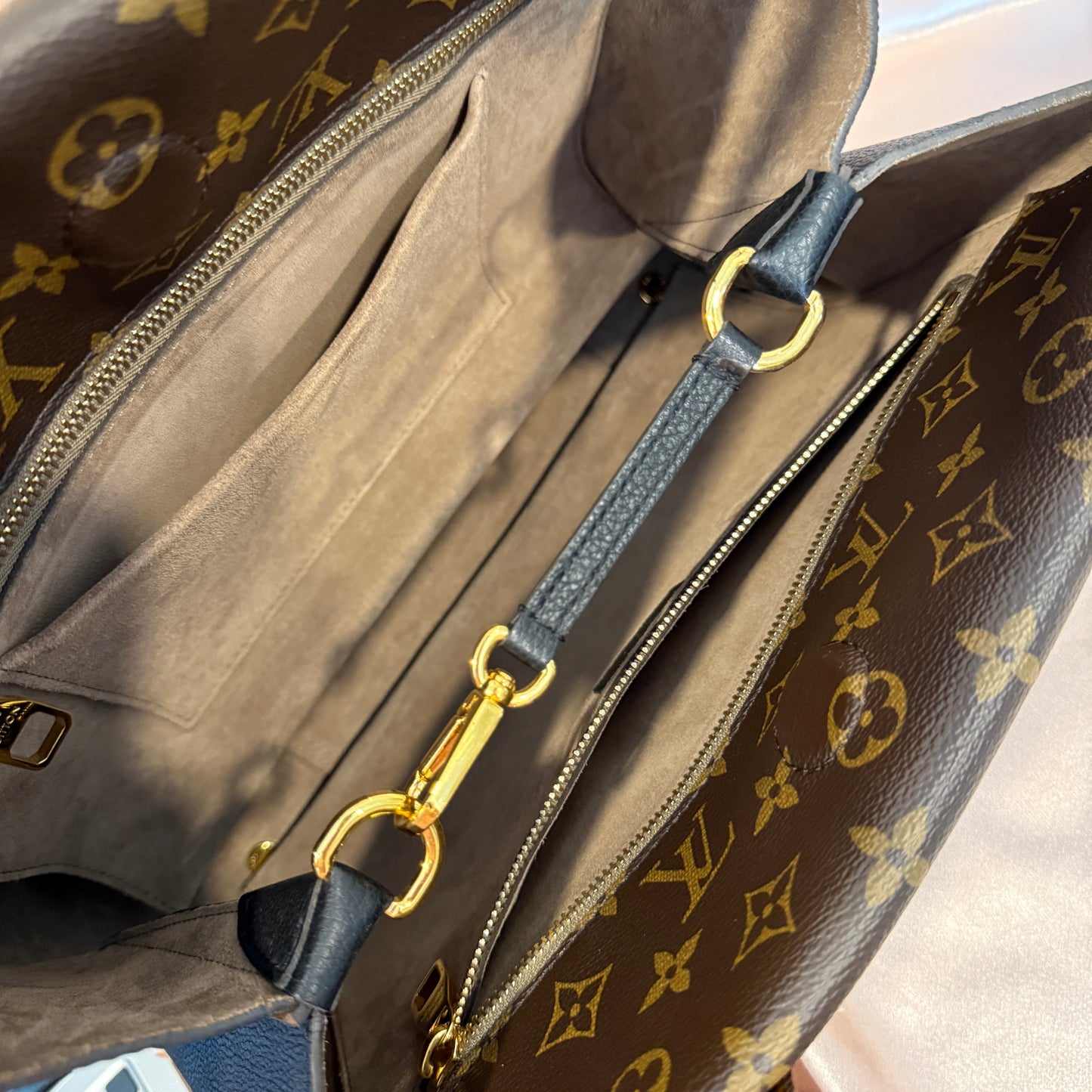 Louis Vuitton W PM Tote