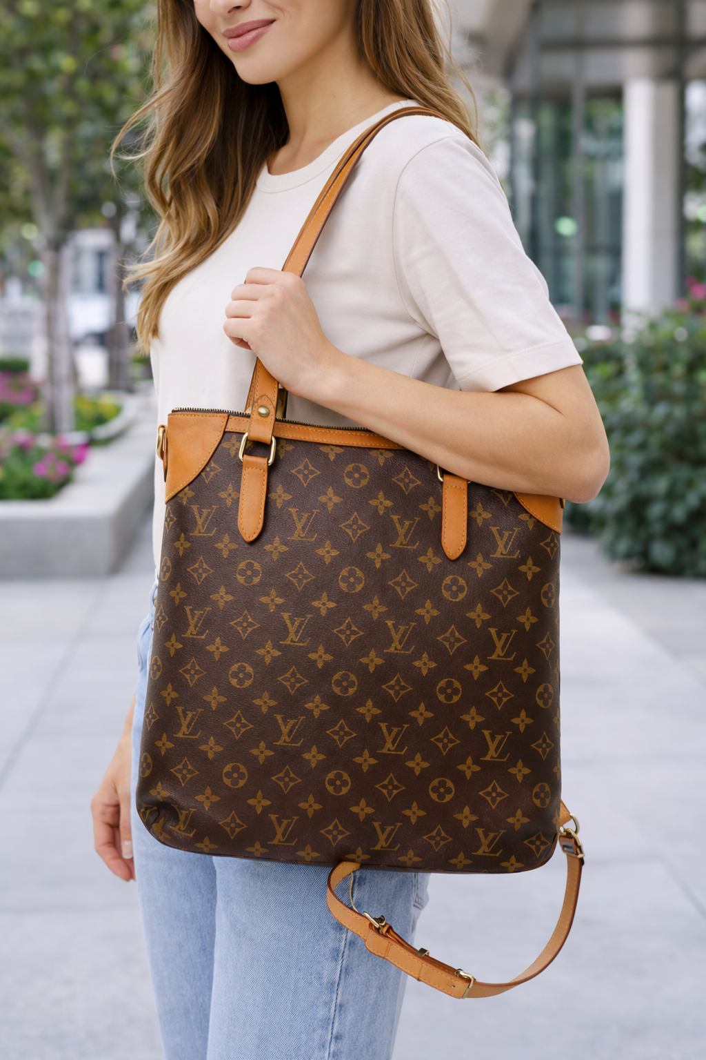 Louis Vuitton Odeon GM