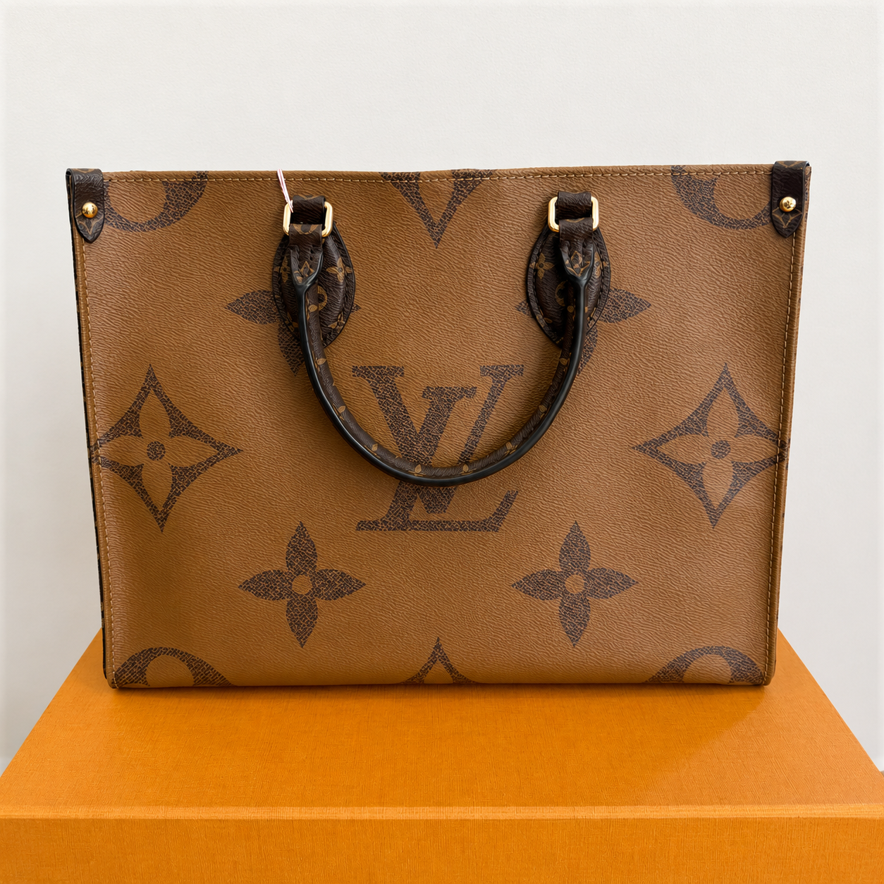 Louis Vuitton OnTheGo MM