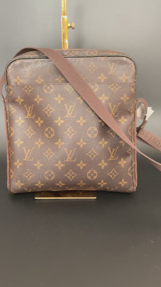 Louis Vuitton Trotteur Beaubourg